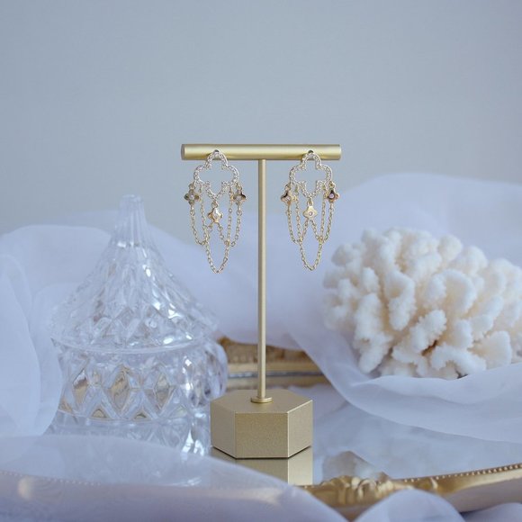 NEW 14K Gold Plated Diamond Clover Chain Earrings - Picture 5 of 5